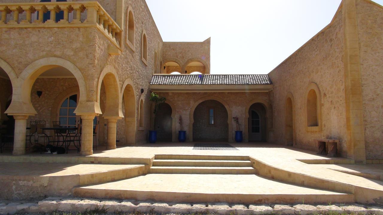 Villa Habibi เอสเซาอิรา ภายนอก รูปภาพ